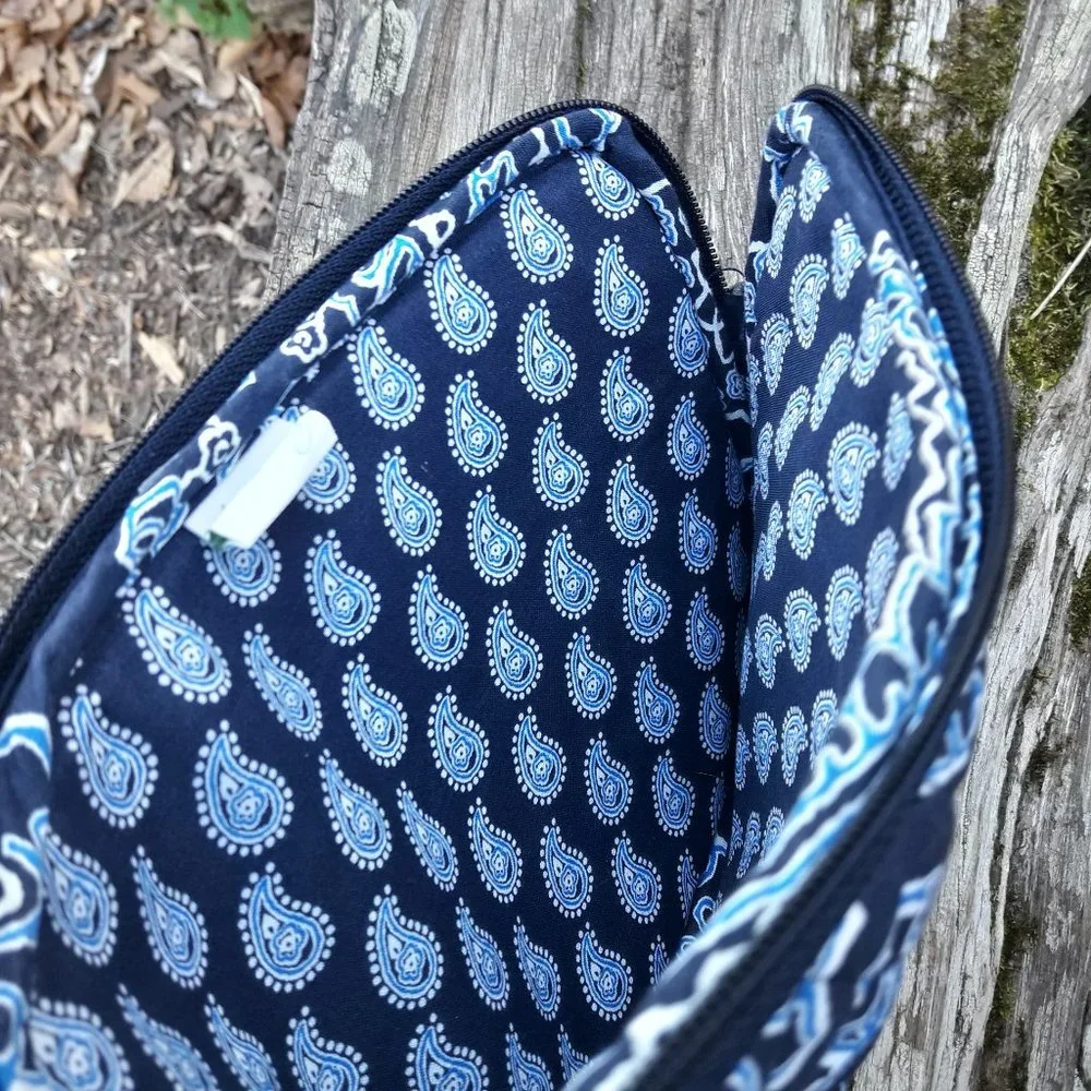 Vera Bradley Ipod Case Padded Purse Blue Paisley - Picture 4 of 16